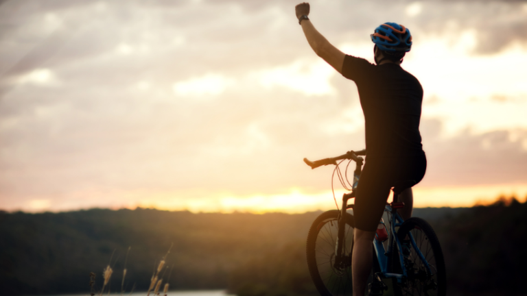 Transição perfeita: A etapa invisível que decide o triathlon Guilherme Guitte Concato mostra como a transição é o elo entre preparo físico e estratégia mental no triathlon — e nos negócios.