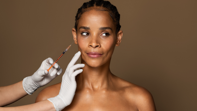 Modelar o rosto com naturalidade é possível com a lipoescultura facial, afirma Milton Seigi Hayashi.